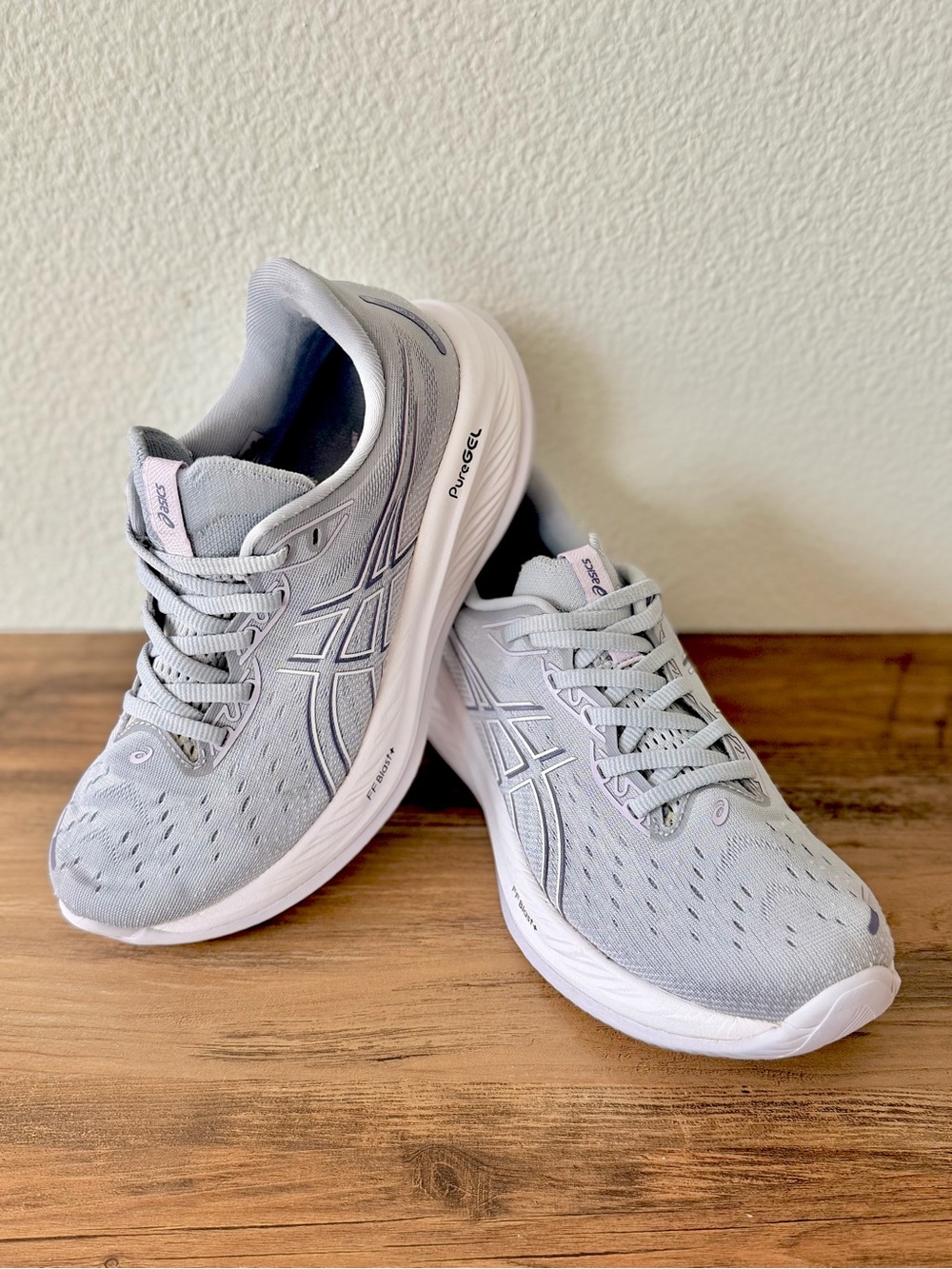 Asics Women's Light Gray and White Running Shoes - Picture 10 of 11
